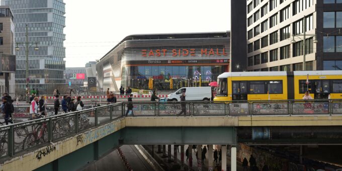 Start a High-Income Side Hustle in 2026