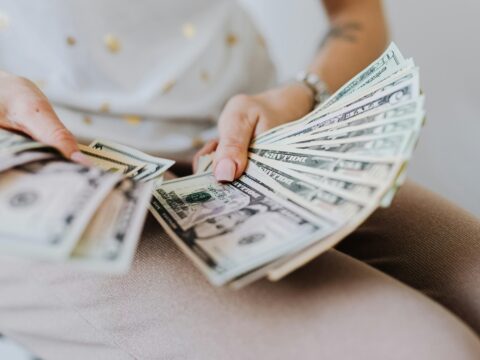 How to Save Money Fast Without Sacrificing Your Lifestyle