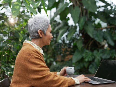 Make Money Online Using SaaS Side Hustles